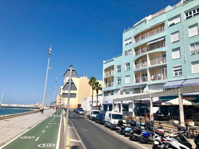 Gatu Premium Villa Isabel Terraza,Parking,1ºlinea Playa,Wifi,Vista Al Mar , Preferente Mayores De 25 Anos Y Familias Кадис Экстерьер фото